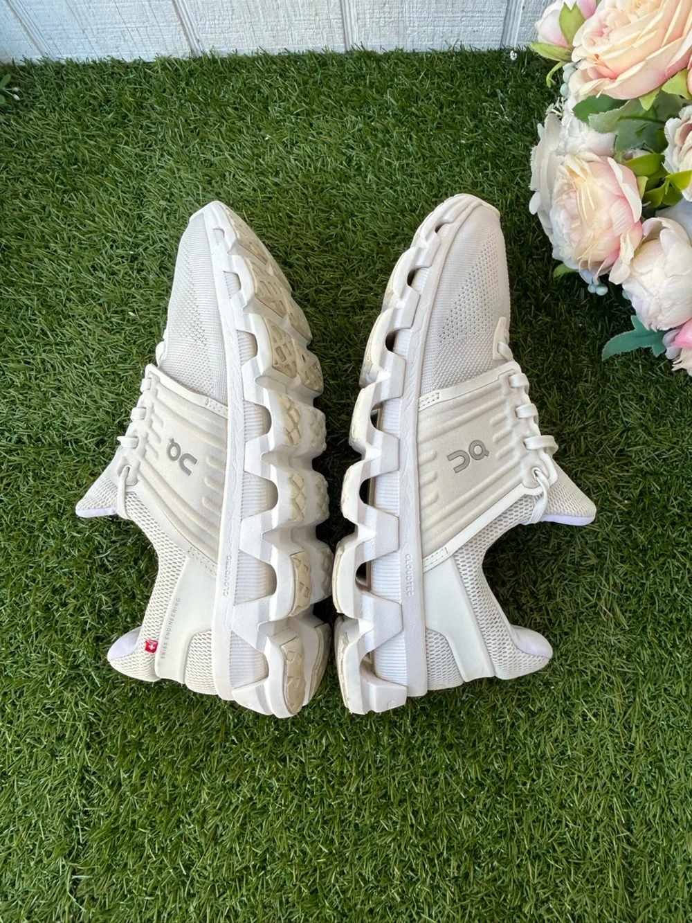 On Running Cloudswift 3 AD Sneakers white women size 9 preowned